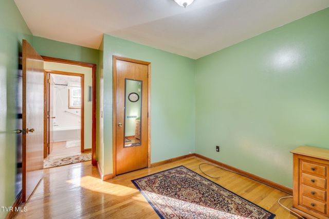 1833 Jackson Hollow Road, Kingsport, TN 37663