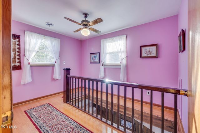 1833 Jackson Hollow Road, Kingsport, TN 37663