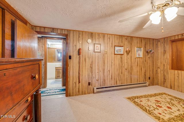 1833 Jackson Hollow Road, Kingsport, TN 37663