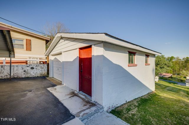 1833 Jackson Hollow Road, Kingsport, TN 37663