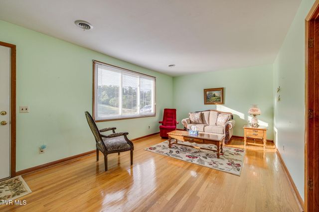 1833 Jackson Hollow Road, Kingsport, TN 37663