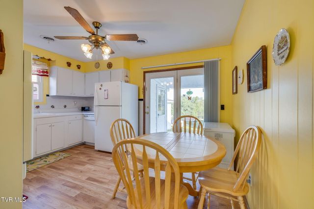 1833 Jackson Hollow Road, Kingsport, TN 37663