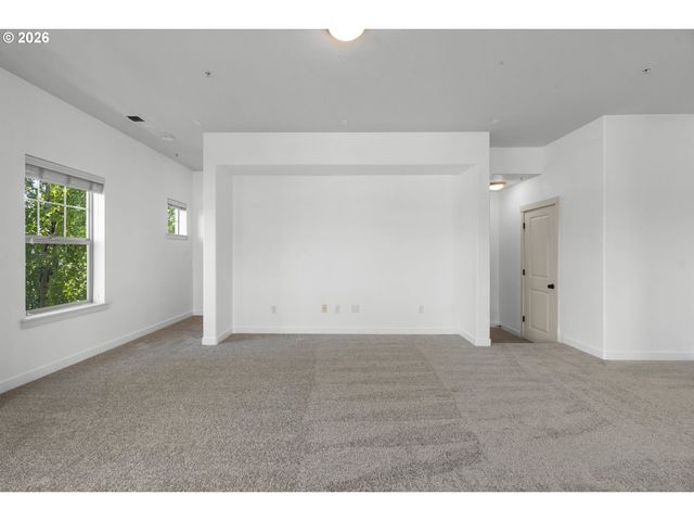 8900 Ne BRENTFORD Way, Beaverton, OR 97006