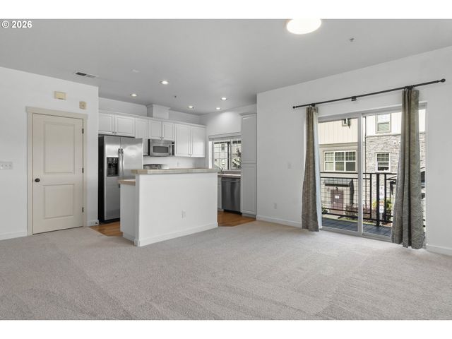 8900 Ne BRENTFORD Way, Beaverton, OR 97006