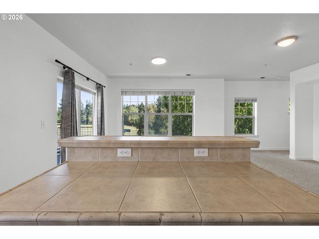 8900 Ne BRENTFORD Way, Beaverton, OR 97006