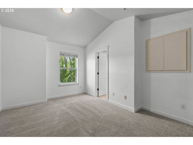 8900 Ne BRENTFORD Way, Beaverton, OR 97006