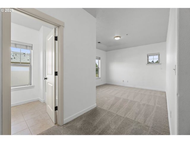 8900 Ne BRENTFORD Way, Beaverton, OR 97006