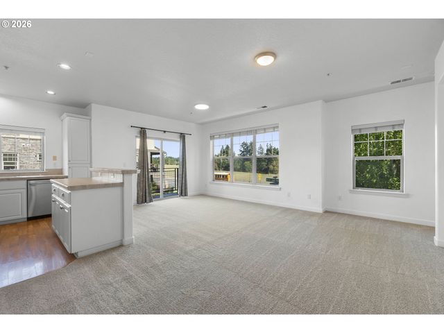 8900 Ne BRENTFORD Way, Beaverton, OR 97006