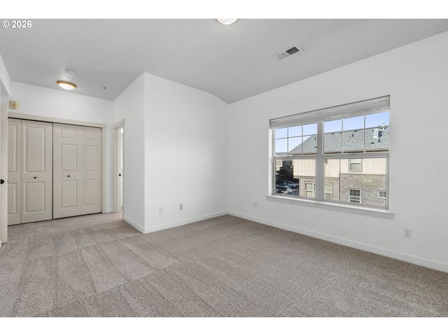 8900 Ne BRENTFORD Way, Beaverton, OR 97006
