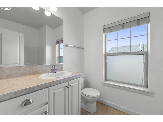 8900 Ne BRENTFORD Way, Beaverton, OR 97006