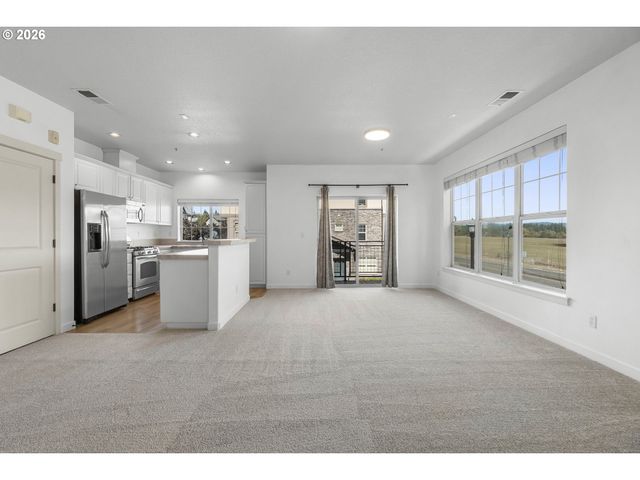 8900 Ne BRENTFORD Way, Beaverton, OR 97006