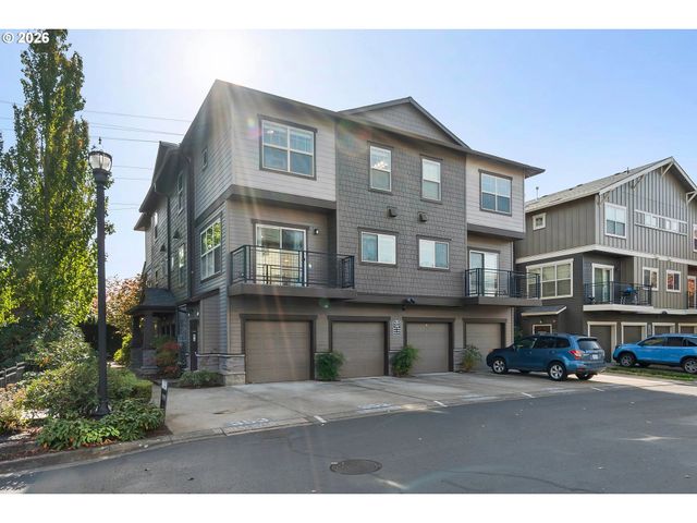 8900 Ne BRENTFORD Way, Beaverton, OR 97006