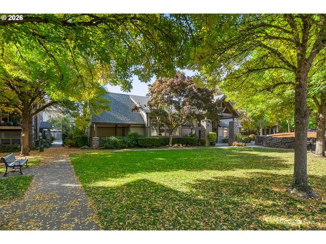 8900 Ne BRENTFORD Way, Beaverton, OR 97006