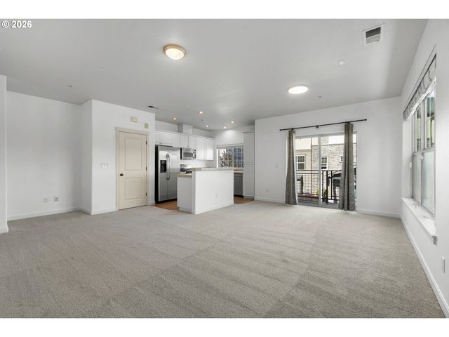8900 Ne BRENTFORD Way, Beaverton, OR 97006