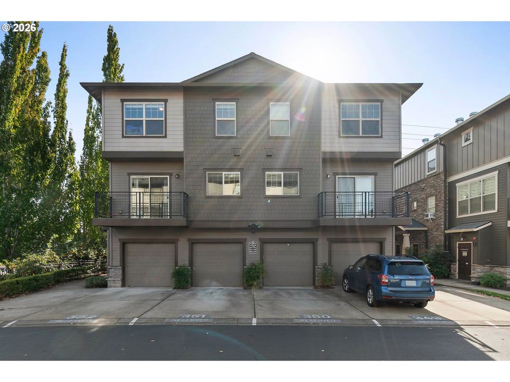 8900 Ne BRENTFORD Way, Beaverton, OR 97006