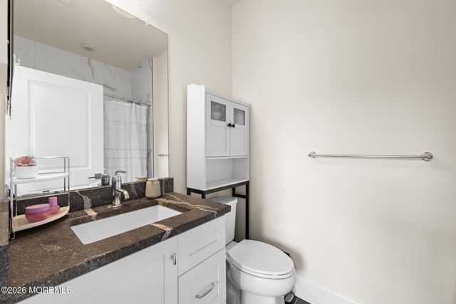 1 Ashbourne Lane, Lincroft, NJ 07738