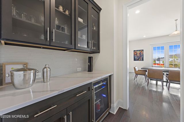 1 Ashbourne Lane, Lincroft, NJ 07738