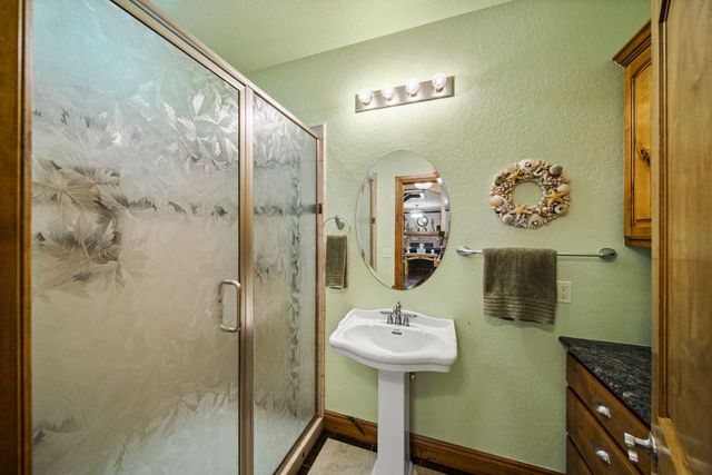 3110 Old Dyke Road, Grove, OK 74344