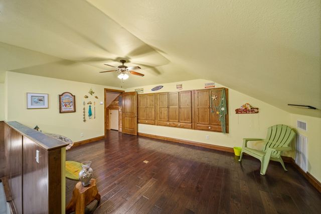 3110 Old Dyke Road, Grove, OK 74344