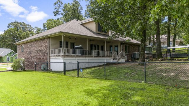 3110 Old Dyke Road, Grove, OK 74344