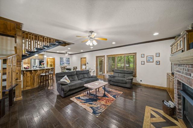 3110 Old Dyke Road, Grove, OK 74344