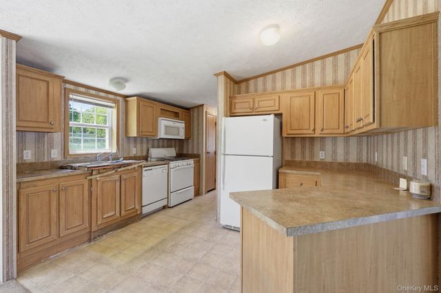 59 Deer Haven Lane, Gardiner, NY 12525