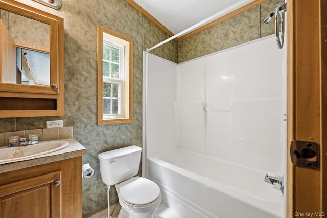 59 Deer Haven Lane, Gardiner, NY 12525