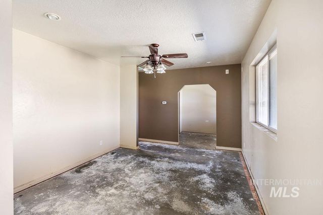 7370 Sagebrush Lane, Caldwell, ID 83607