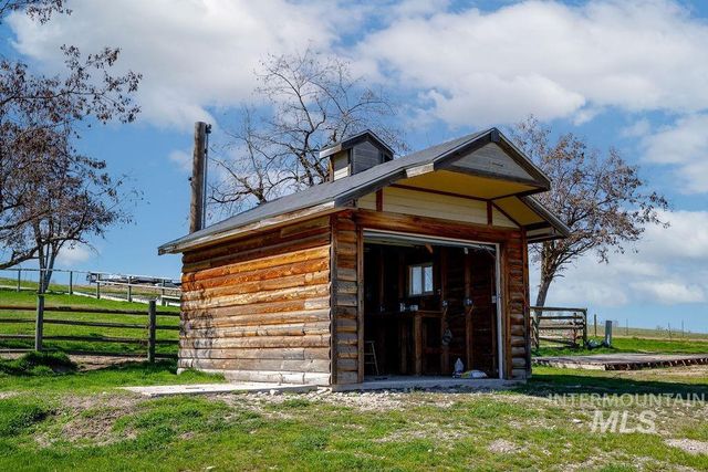 7370 Sagebrush Lane, Caldwell, ID 83607