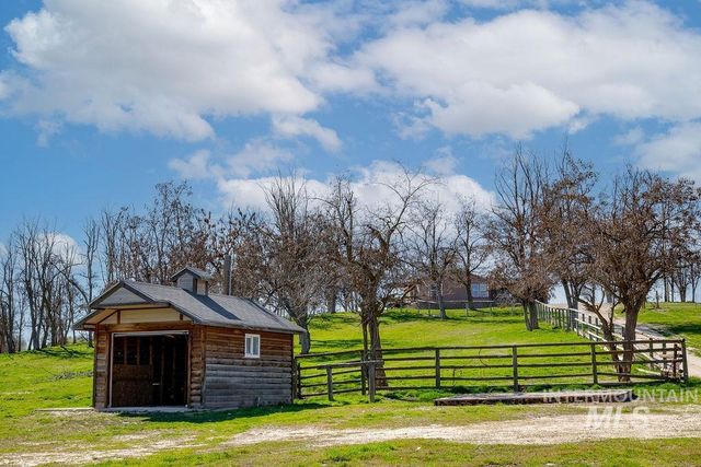 7370 Sagebrush Lane, Caldwell, ID 83607