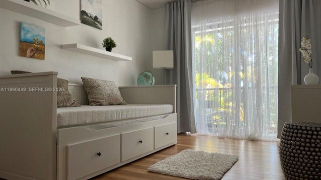 1001 Three Islands Blvd 331, Hallandale Beach, FL 33009