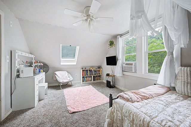 26 W Leonard St, Foxboro, MA 02035