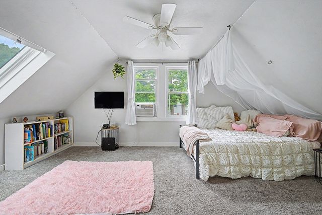 26 W Leonard St, Foxboro, MA 02035