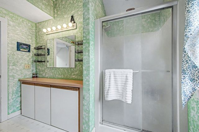 26 W Leonard St, Foxboro, MA 02035
