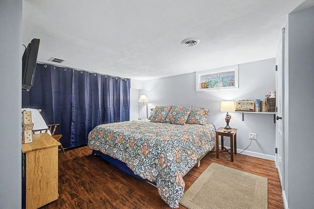 26 W Leonard St, Foxboro, MA 02035