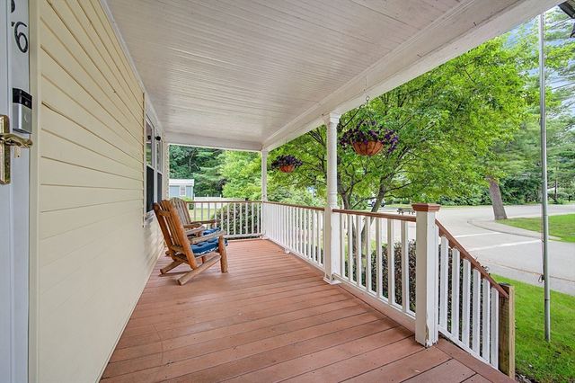 26 W Leonard St, Foxboro, MA 02035