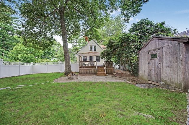 26 W Leonard St, Foxboro, MA 02035