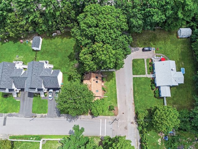 26 W Leonard St, Foxboro, MA 02035