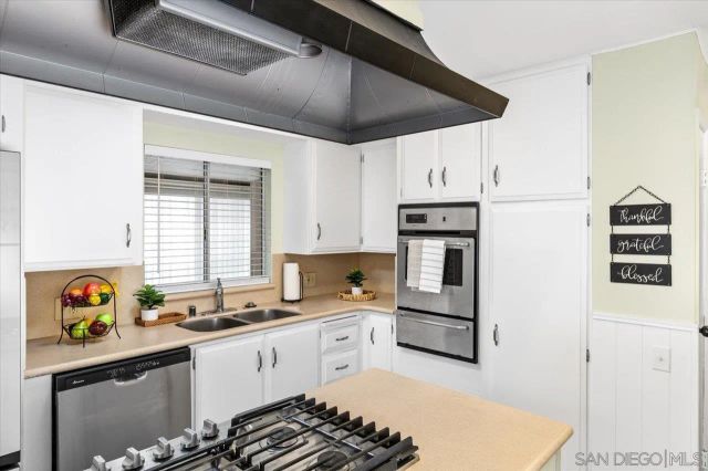 7008 San Bartolo Street 27, Carlsbad, CA 92011