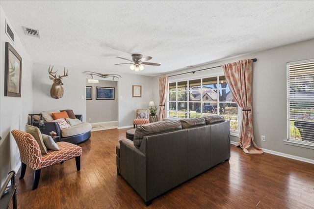 6720 Cumberland Road, Fort Worth, TX 76116