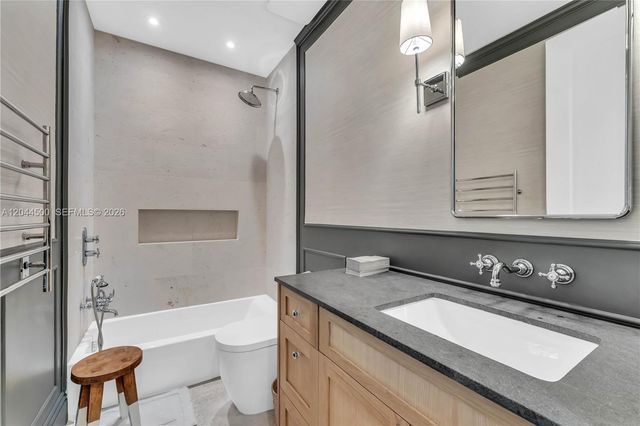 5730 SW 49th St, South Miami, FL 33155