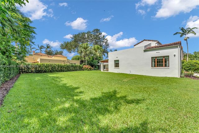 5730 SW 49th St, South Miami, FL 33155