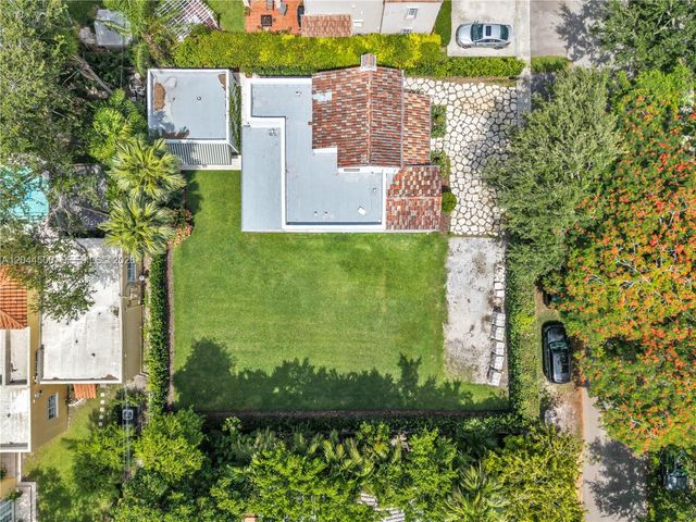 5730 SW 49th St, South Miami, FL 33155