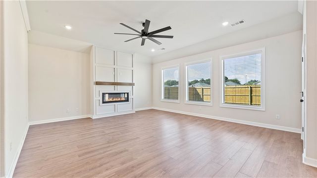2100 Silk Street, Pea Ridge, AR 72751