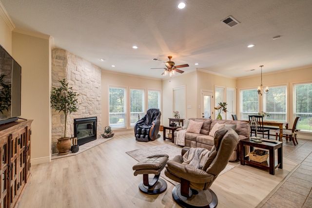 258 W Ridge Street, Decatur, TX 76234