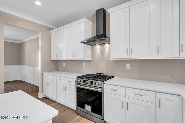 93 Longfellow Avenue, Toms River, NJ 08753