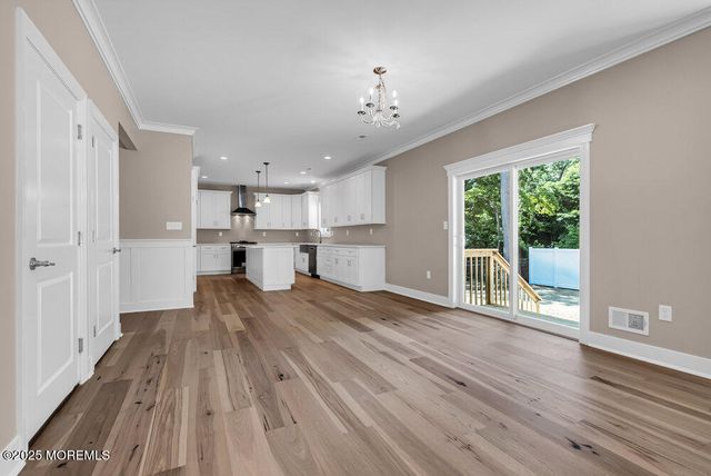 93 Longfellow Avenue, Toms River, NJ 08753