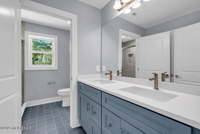 93 Longfellow Avenue, Toms River, NJ 08753