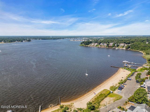 93 Longfellow Avenue, Toms River, NJ 08753