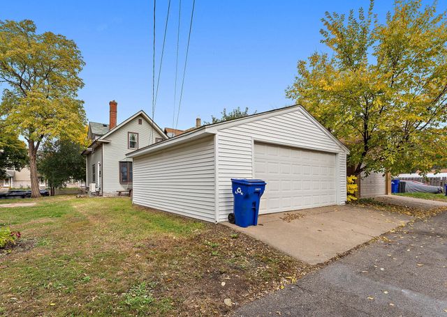 882 Aurora Avenue, Saint Paul, MN 55104